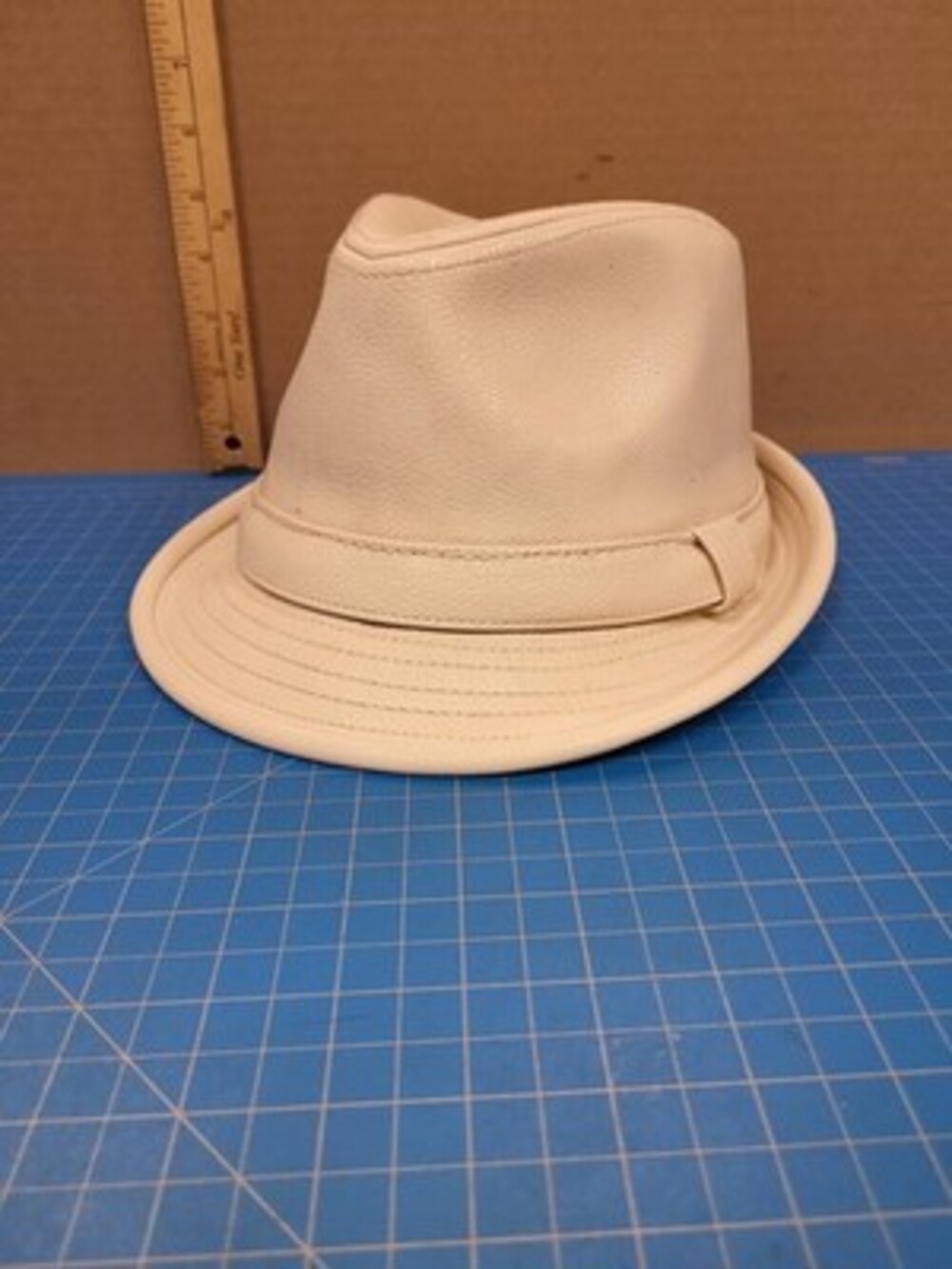 Bruno Capelo Modern Headwear Fedora Hat 2XL Cream Color Rico Collection Leather